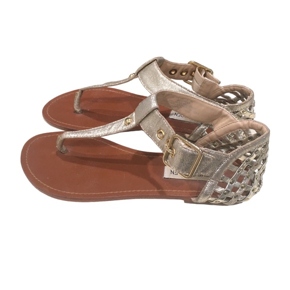 Steve Madden Gold Mettalic Netted Flat Sandals Shoes 7 - Picture 3 of 6